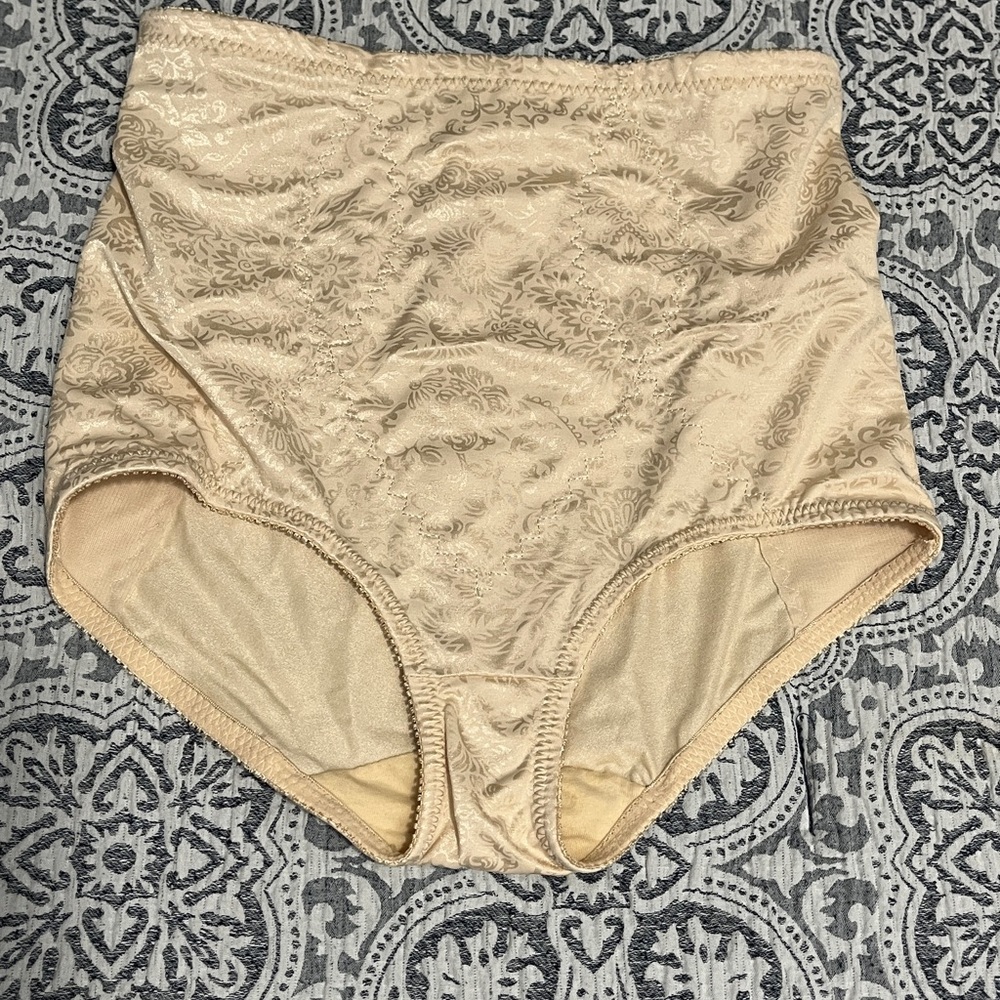 Vintage Style High-Waist Shaping Briefs in Nude 2X